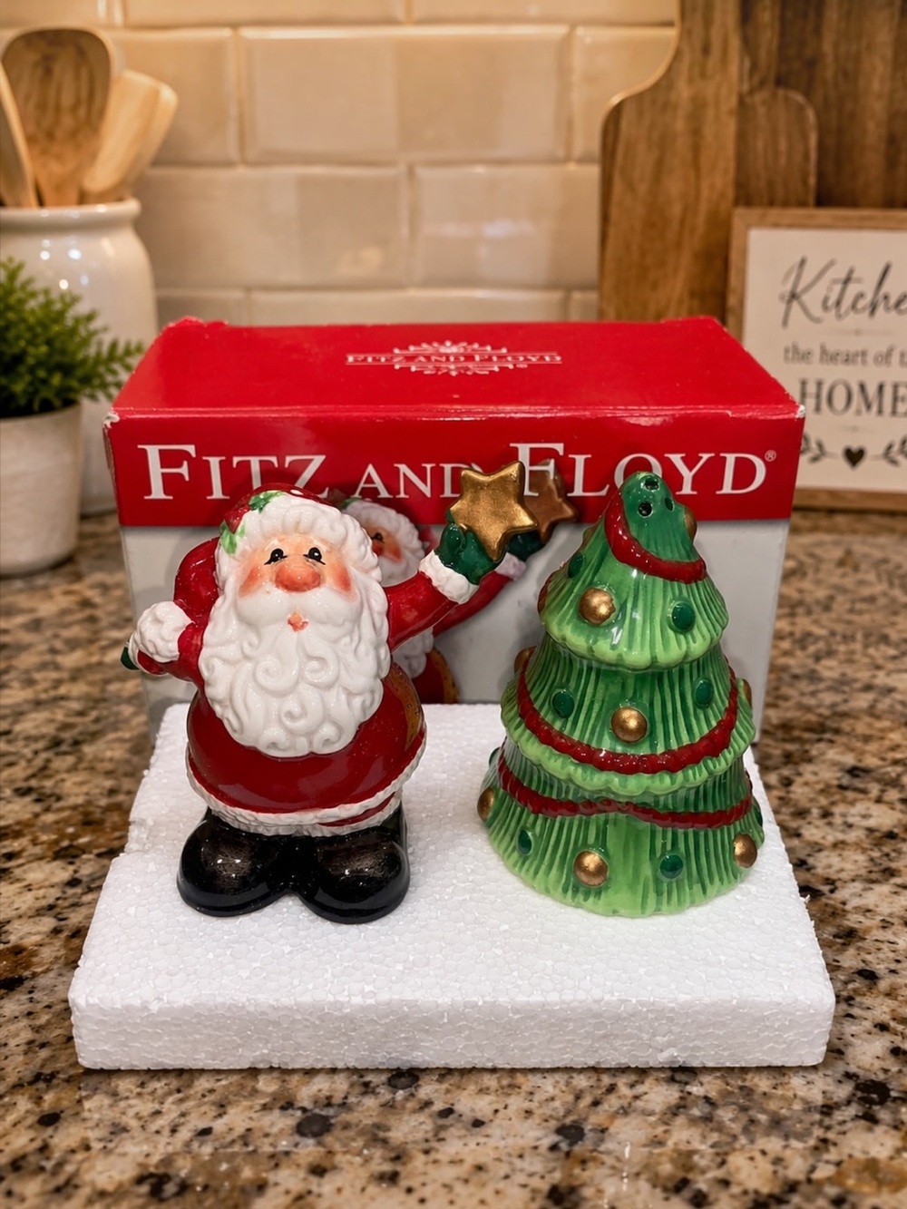 Fitz & Floyd 2006 Merry Christmas Santa Tree Salt Pepper Shakers Boxed Holiday